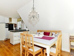 Apartment | Dining - Ferienwohnung in Wyk auf Foehr (Wyk auf Foehr)