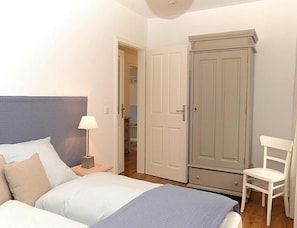 Apartment | 4 bedrooms, individually furnished - Ferienwohnung in Wyk auf Foehr (Wyk auf Foehr)