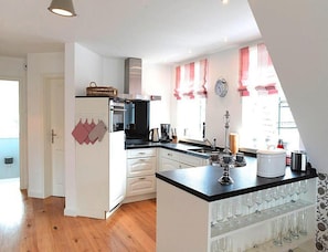 Apartment | Private kitchen | Electric kettle, toaster, highchair - Ferienwohnung in Wyk auf Foehr (Wyk auf Foehr)