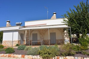 House | Exterior - Villa in Puglia Near Ostuni Marina (Ostuni)