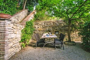 Apartment | Garden