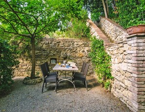 Apartment | Balcony - Country House in Tuscany With Pool and Olive Grove (Capannoli)