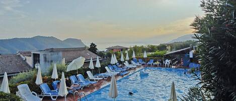 Apartment | Pool | Outdoor pool