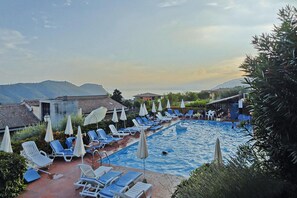 Apartment | Pool | Outdoor pool