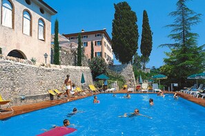 Apartment | Pool | Outdoor pool