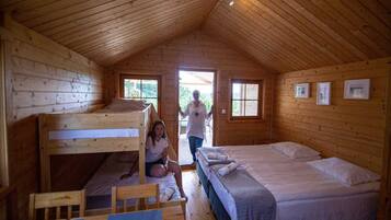 Bungalow | 1 bedroom, individually furnished, bed sheets