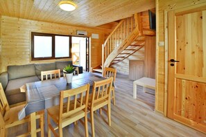 Dining - Comfortable Holiday Homes, Mielno (Mielno)