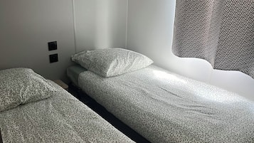 2 bedrooms, WiFi, bed sheets