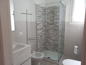 シャワー、ヘアドライヤー