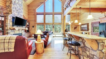 Smart TV, fireplace, DVD player, books