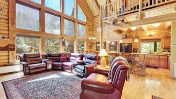 Smart TV, fireplace, DVD player, books