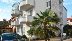 Unclassified image, 5 of 23, button - Villa in Rovinj Near Beach & Old Town (Rovinj)