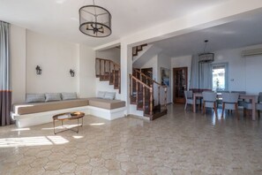 Apartment | Dining - Duplex Gerakini Apartment With Pool (Polygyros)
