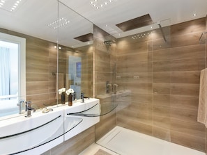 House | Bathroom