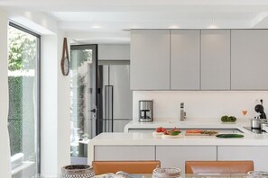 House | Private kitchen | High chair - Holiday Home, Maspalomas (San Bartolomé de Tirajana)