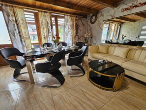 House | Living room