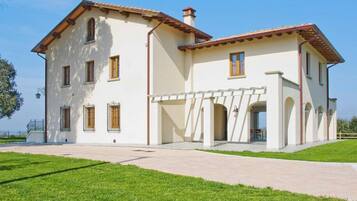 Apartment | Exterior