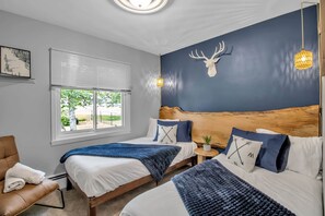 5 bedrooms, iron/ironing board, WiFi, bed sheets