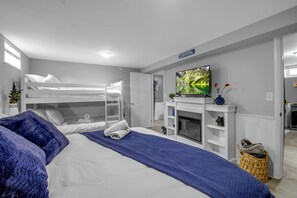 5 Schlafzimmer, Bügeleisen/Bügelbrett, Reisekinderbett, WLAN