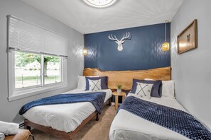 5 habitaciones, tabla de planchar con plancha, wifi y ropa de cama 