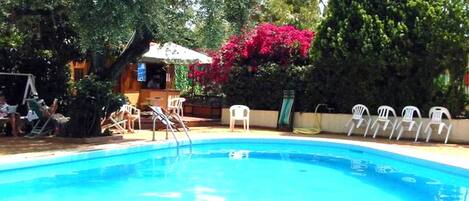Apartment | Pool | Outdoor pool