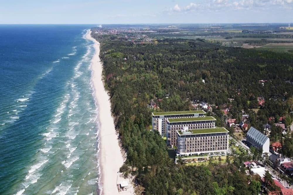 Apartment Close to the Sea, With Pool and Sauna