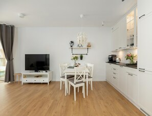 Apartment | Private kitchen | Electric kettle, high chair - Apartment Close to the Sea, With Pool and Sauna (Rewal)