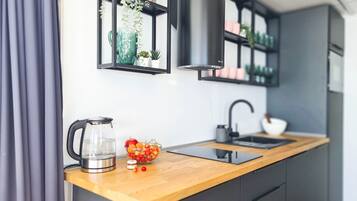Mobile Home | Private kitchen | Electric kettle