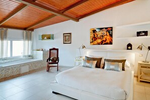 Villa | 4 bedrooms, individually furnished