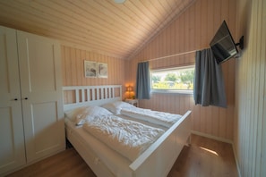 Casa | 3 quartos, individualmente mobiliados, ferros/tábuas de passar roupa
