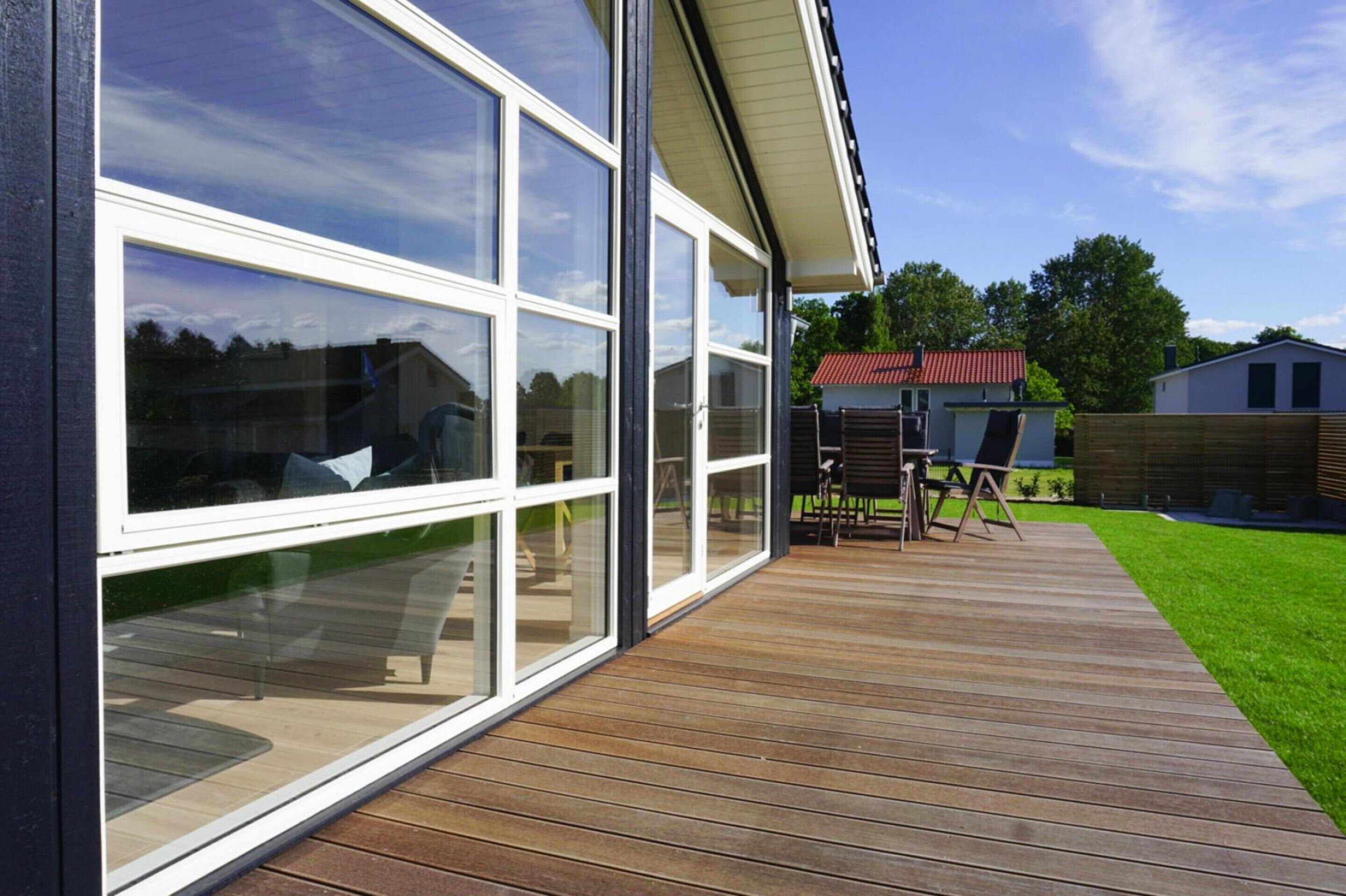 บ้านพัก | ระเบียง