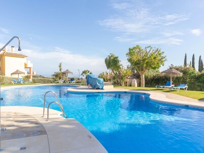 Premium Apartment in Benahavis With Balcony