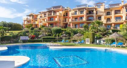 Premium Apartment in Benahavis With Balcony