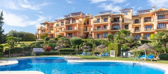 Premium Apartment in Benahavis With Balcony