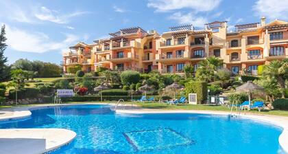 Premium Apartment in Benahavis With Balcony