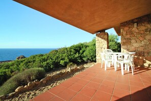 House | Exterior - Holiday Home in Sardinia Near Red Cliffs (Trinità d'Agultu e Vignola)