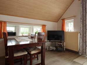 Apartment | Dining - Reihenhauser in Strackholt (Grosefehn)