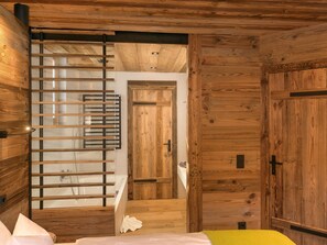 2 bedrooms, bed sheets
