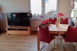 Apartment | Dining - Ferienwohnung mit Bergblick (Bad Wildungen)