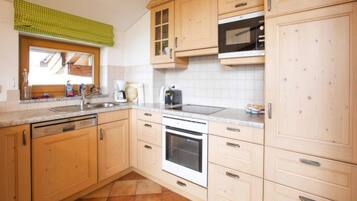 Apartment | Dapur peribadi | Kerusi tinggi