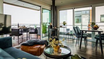 Mobile Home | Dining