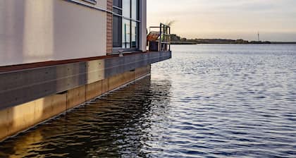 Hausboot Floating House in Ribnitz-damgarten