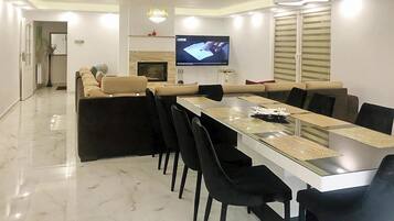 House | Dining