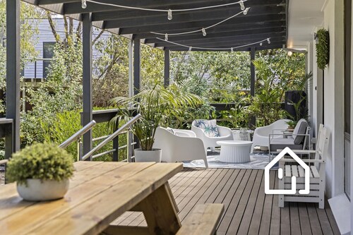 Becket Park Veranda & Gardens *1 NIGHT FREE*