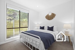 4 bedrooms, iron/ironing board, free WiFi, bed sheets - Becket Park Veranda & Gardens (Rye)