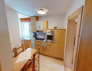 Apartment | Private kitchen - Chalet in Wildkogel Near Ski Slopes (Neukirchen am Grossvenediger)