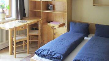 Apartment | 1 bedroom, bed sheets