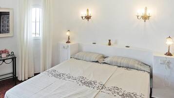 Villa | 3 bedrooms, individually furnished