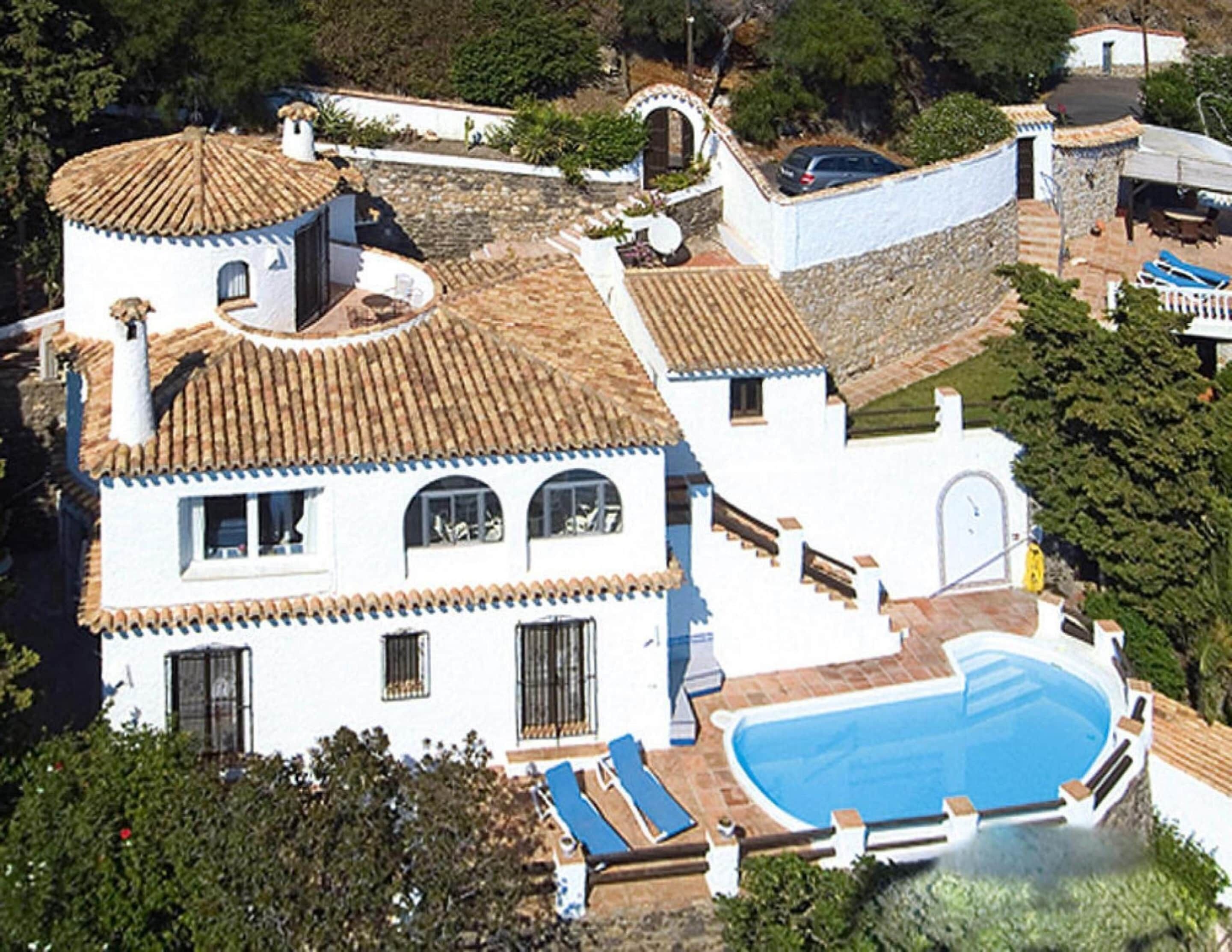 Villa | Exterior