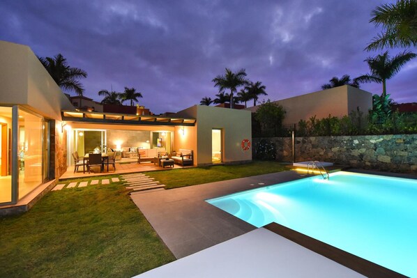 House | Pool | Indoor pool, outdoor pool